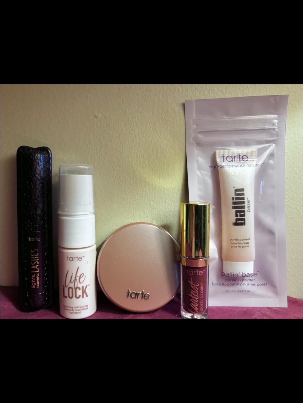 Tarte- 5 Piece Travel Sized Make Up Kit-For Face, Lips, Eyes & Cheeks.